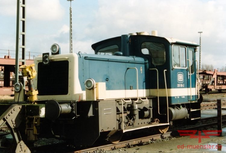 335 101-2 im Bw Emden